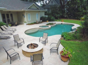 Outdoor Cabana - Firepit - Private Pool & Spa - Pet Friendly - 72 Baynard Cove Road
